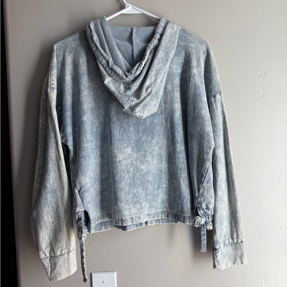 Blank NYC Cropped Acid Wash Hoodie Small | Model Off-Duty Lounge Streetwear - Picture 4 of 5